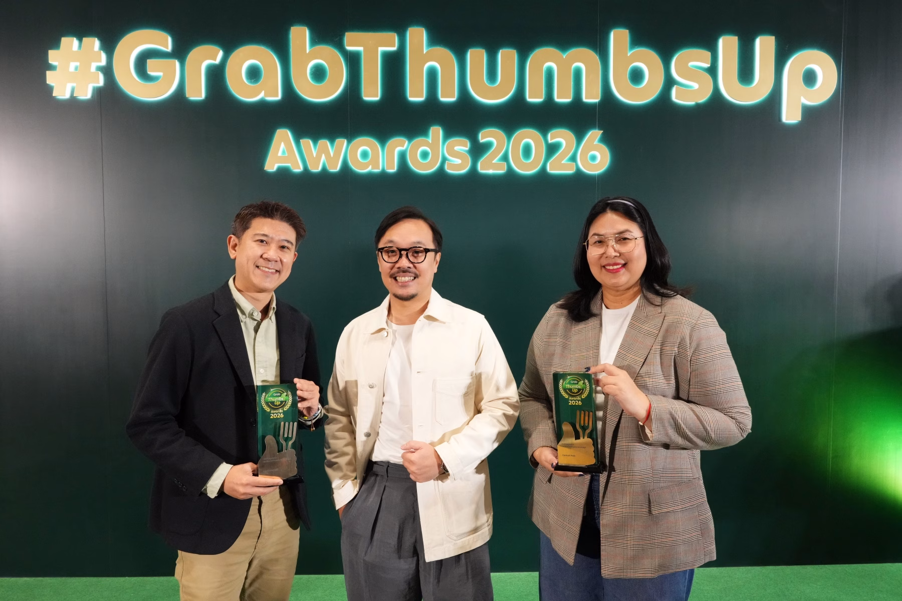 เซ็นทรัลพัฒนา คว้า 2 รางวัลจาก Grab Thumbsup Awards 2026 รวมร้านดังระดับโลก–ร้านฮิตติดเทรนด์ ย้ำผู้นำ Food Destination ครองใจสายกินทั่วประเทศ