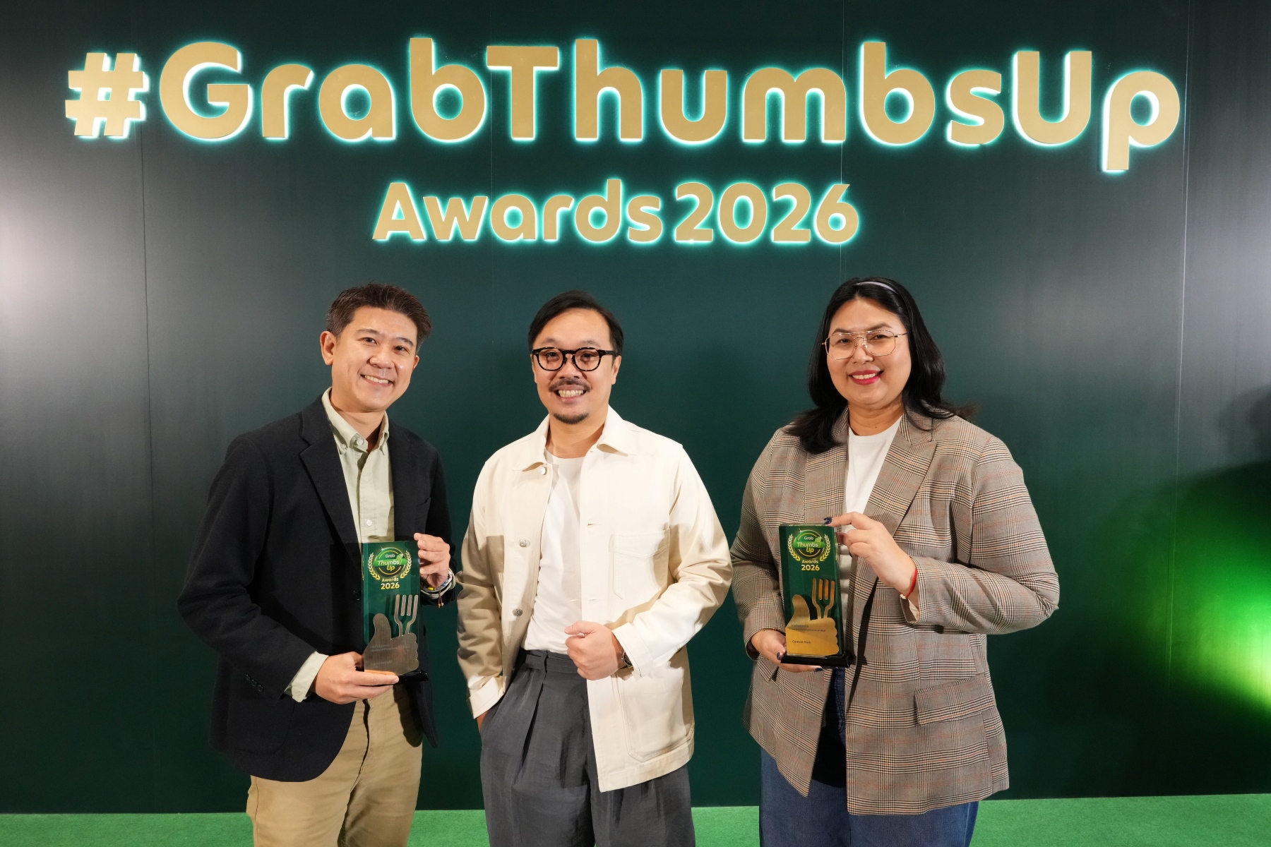 เซ็นทรัลพัฒนา คว้า 2 รางวัลจาก Grab Thumbsup Awards 2026 รวมร้านดังระดับโลก–ร้านฮิตติดเทรนด์ ย้ำผู้นำ Food Destination ครองใจสายกินทั่วประเทศ
