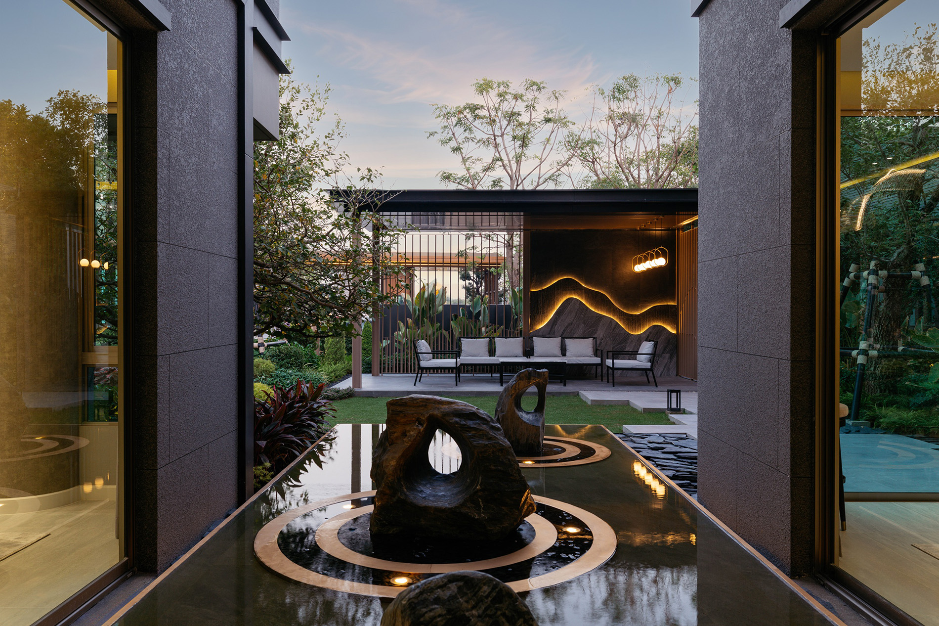 “พฤกษา” ยกระดับการอยู่อาศัย เปิดตัว “เดอะ ปาล์ม คอร์ทยาร์ด บางนา กม. 8” โครงการลักชัวรีดีไซน์ใหม่ ครั้งแรกกับแบบบ้าน “คอร์ทยาร์ด” ออกแบบให้ธรรมชาติเป็นส่วนหนึ่งของชีวิต…ตั้งแต่ก้าวแรก