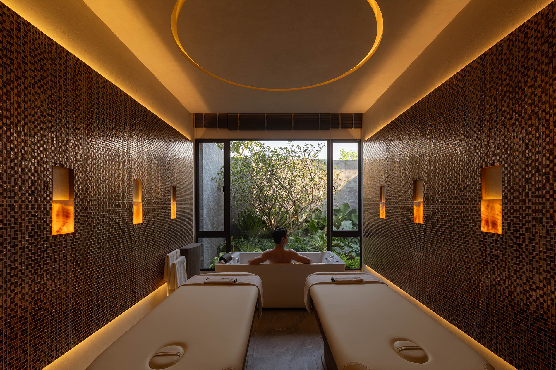 “พฤกษา” ยกระดับการอยู่อาศัย เปิดตัว “เดอะ ปาล์ม คอร์ทยาร์ด บางนา กม. 8” โครงการลักชัวรีดีไซน์ใหม่ ครั้งแรกกับแบบบ้าน “คอร์ทยาร์ด” ออกแบบให้ธรรมชาติเป็นส่วนหนึ่งของชีวิต…ตั้งแต่ก้าวแรก