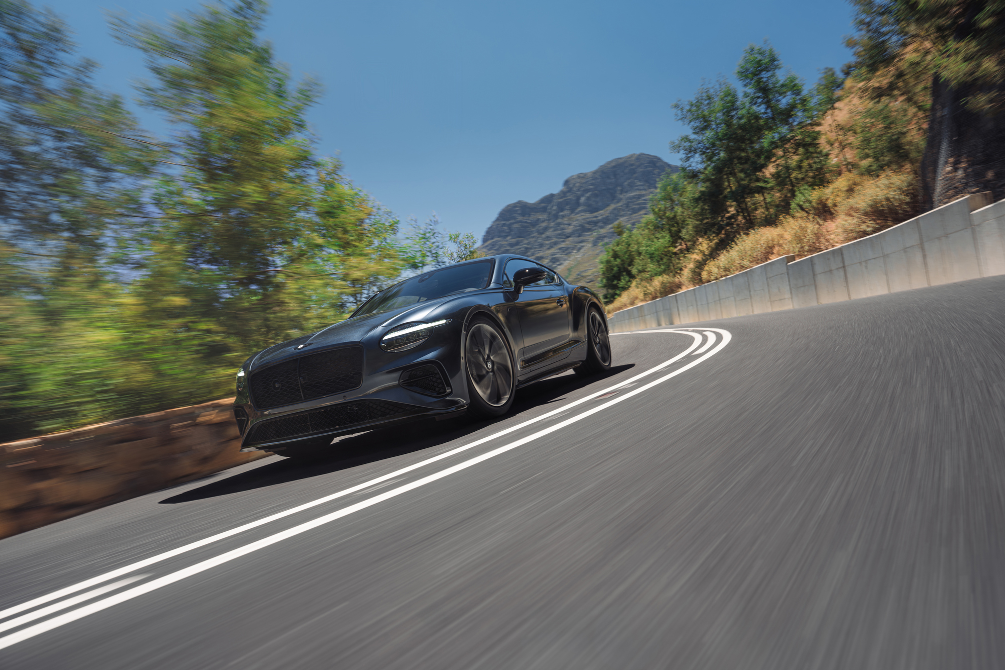 เบนท์ลีย์ แบงค็อก เปิดรับจอง New Continental Gt S – Gtc S แกรนด์ทัวเรอร์พันธุ์ดุรุ่นย่อยใหม่กับสไตล์สปอร์ตที่เหนือกว่า