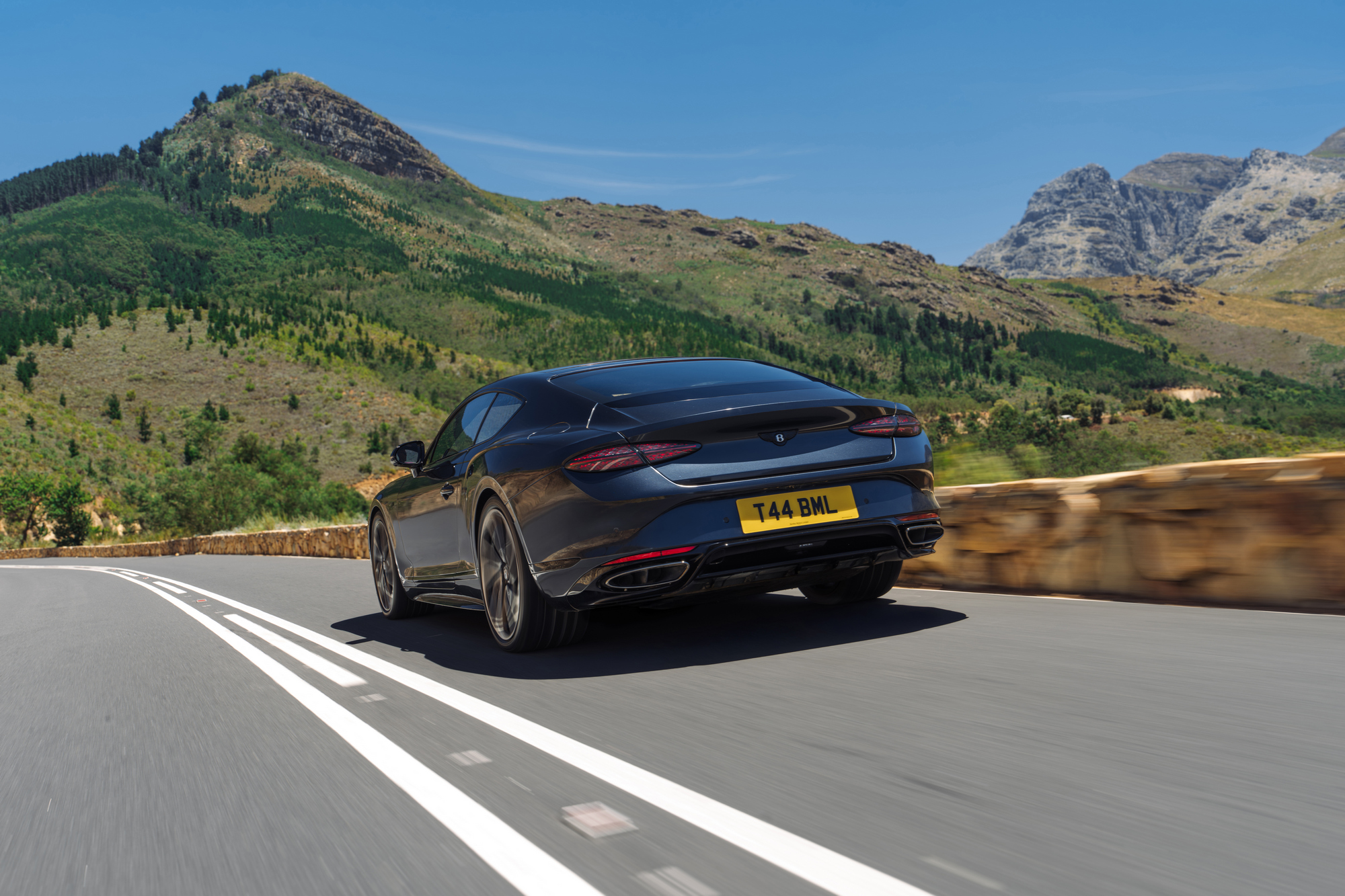 เบนท์ลีย์ แบงค็อก เปิดรับจอง New Continental Gt S – Gtc S แกรนด์ทัวเรอร์พันธุ์ดุรุ่นย่อยใหม่กับสไตล์สปอร์ตที่เหนือกว่า