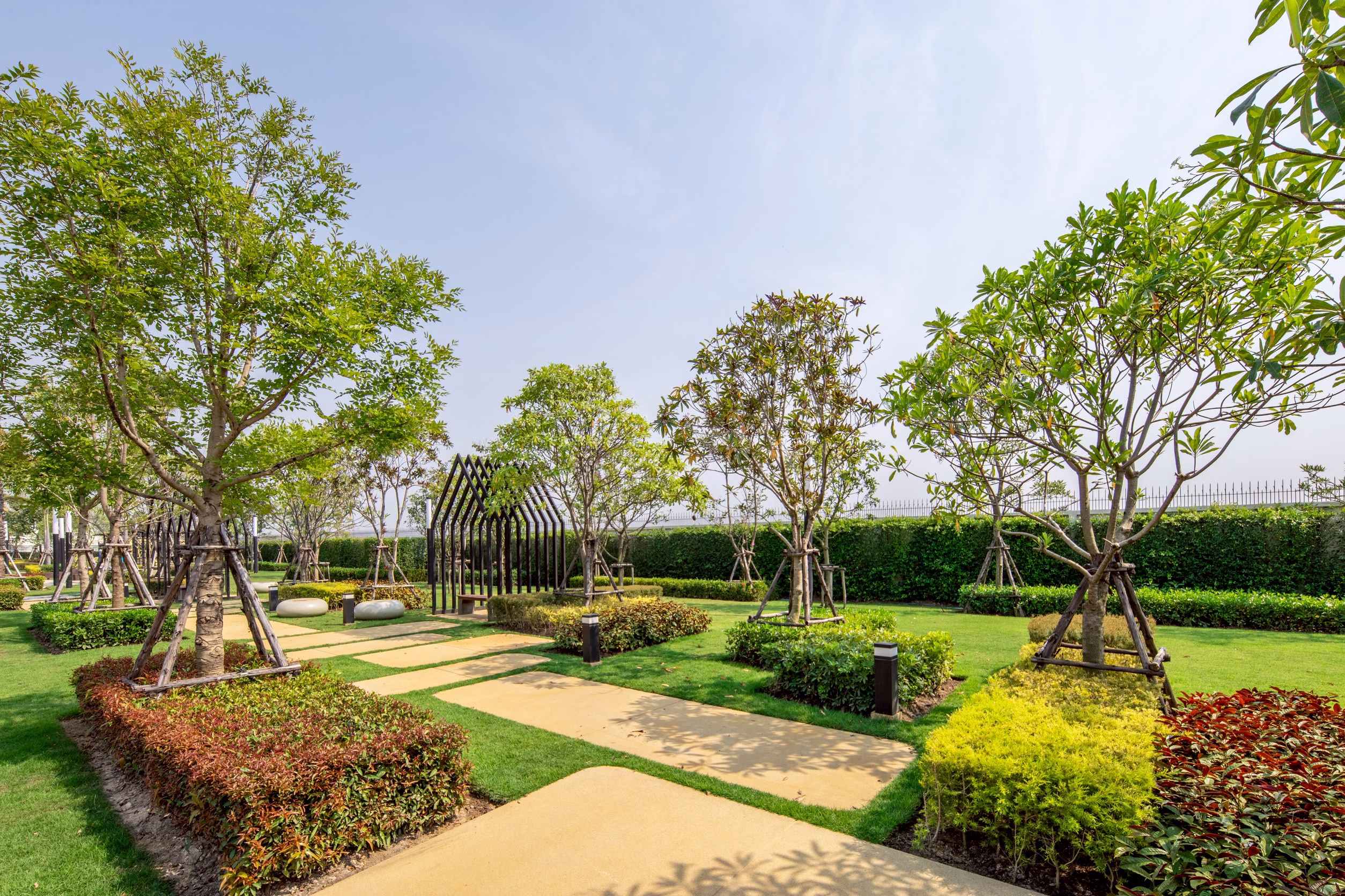 Heat It Up ซัมเมอร์นี้ ลดเยอะสุด! บ้านเดี่ยว–บ้านแฝด พร้อมอยู่ แปลงพิเศษเริ่ม 3.09 ล้านบาท* ที่ศุภาลัย วิลล์ วงแหวน–ลำลูกกา คลอง 7 พิเศษเฉพาะ 7–8 มีนาคมนี้*