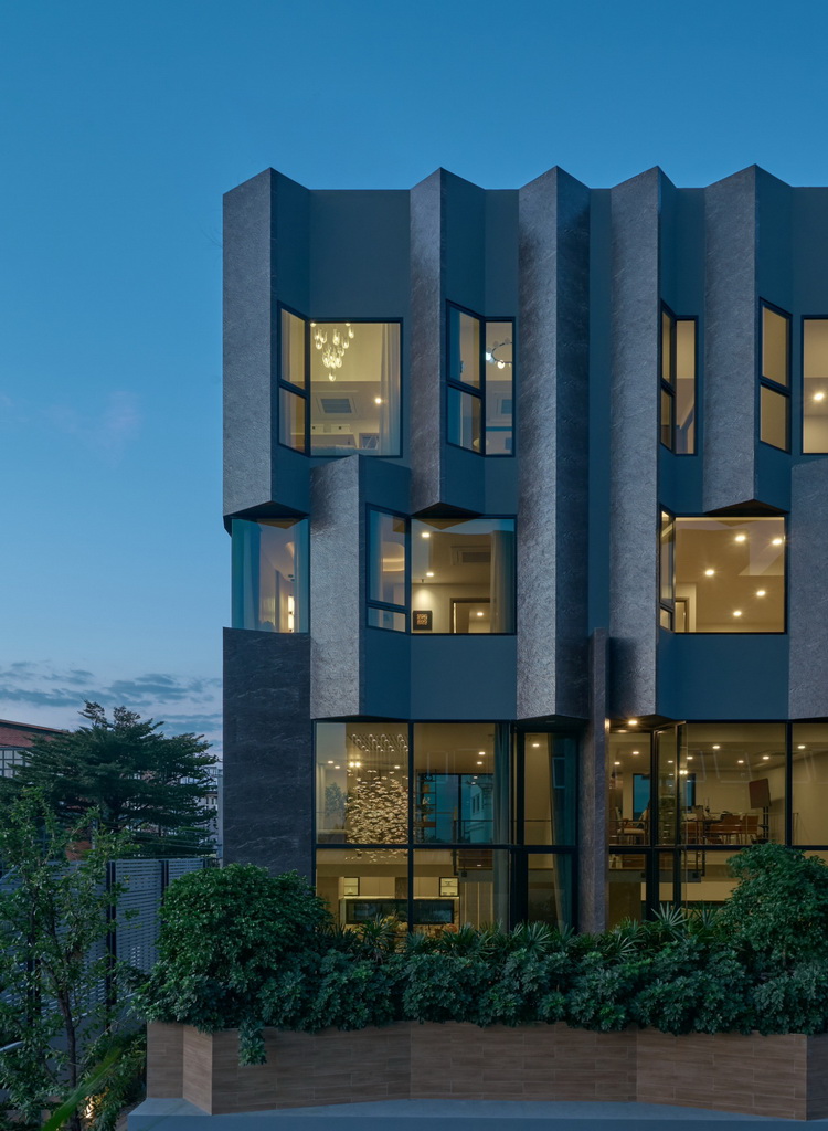 อาเวีย พร็อพเพอร์ตี้ กางแผนปี 2026 ตอกย้ำความสำเร็จ 2 ทศวรรษ ชูโปรเจกต์ “the Park Lane 15” รุกตลาดลักชูรี พร้อมตั้งเป้ายอดโอนรวมกว่า 266 ล้านบาทโต 15%