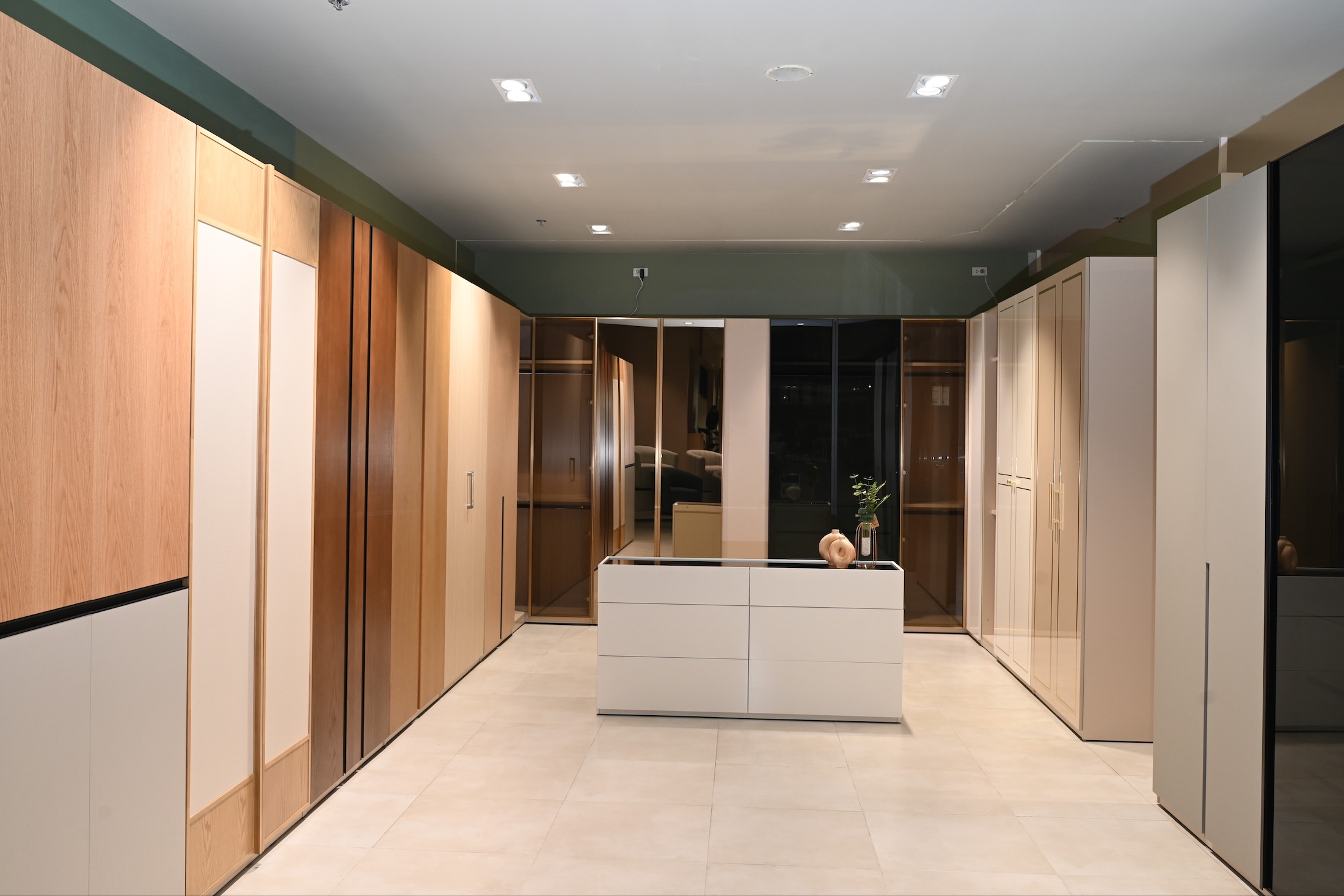 ยกระดับความเรียบหรูที่เอื้อมถึง! อินเด็กซ์ ลิฟวิ่งมอลล์ เปิดตัว “pi Wardrobe” ระบบตู้เสื้อผ้ากึ่งบิลต์อิน นวัตกรรมตอบโจทย์ไลฟ์สไตล์คนเมือง ดีไซน์แมทซ์ฟังก์ชันที่ออกแบบได้ สู่ชีวิตที่ลงตัว