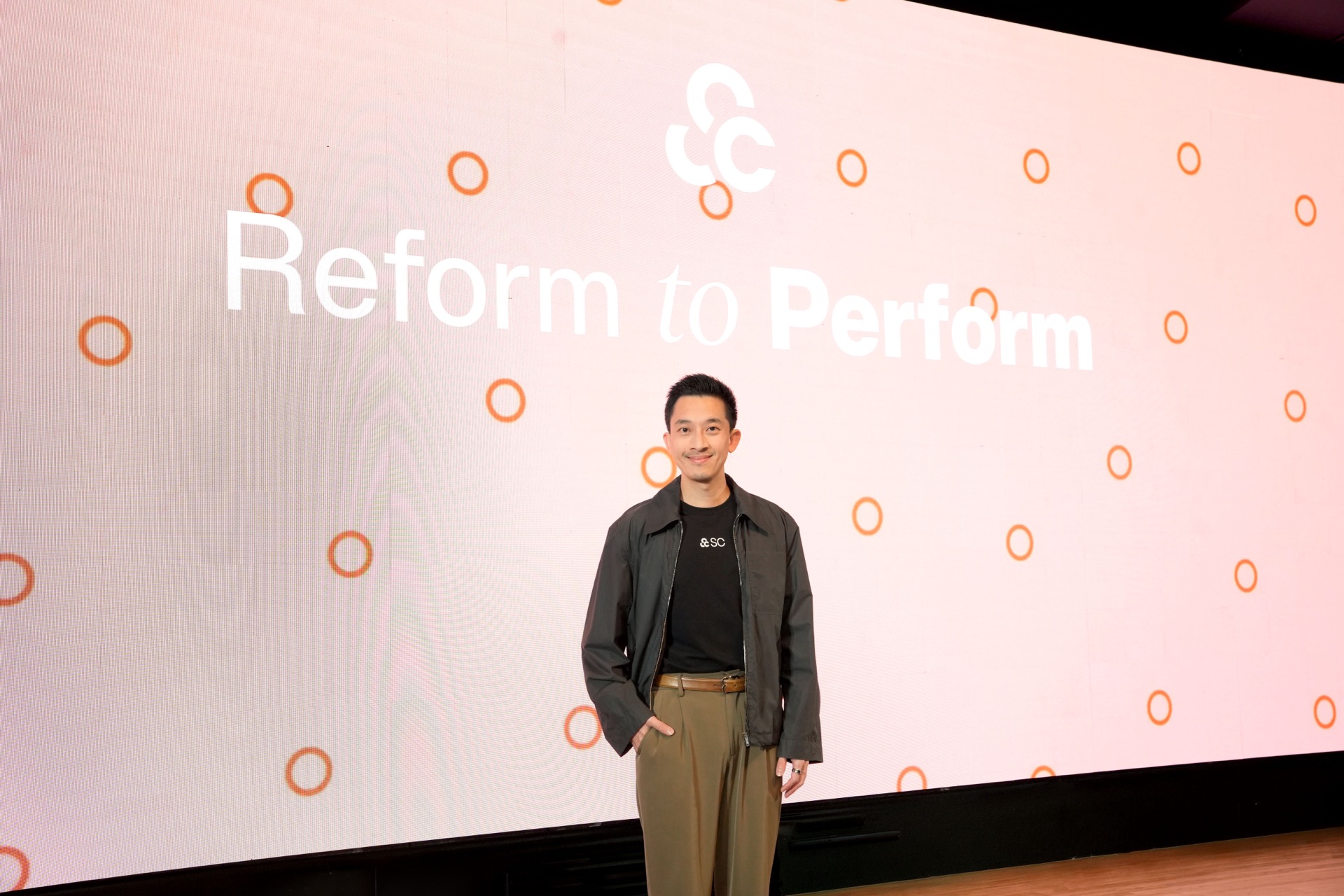 Sc พลิกเกมรีแบรนด์ใหญ่ “มากกว่าที่อยู่อาศัย” ชู 3 เครื่องยนต์ธุรกิจ ดันสัดส่วนกำไรจากธุรกิจนอกที่อยู่อาศัยเกิน 30% ปี 2573 และมั่นใจแบ็กล็อกแกร่ง หนุนเป้ารายได้รวมปี 2569 ทะลุ 25,500 ล้าน