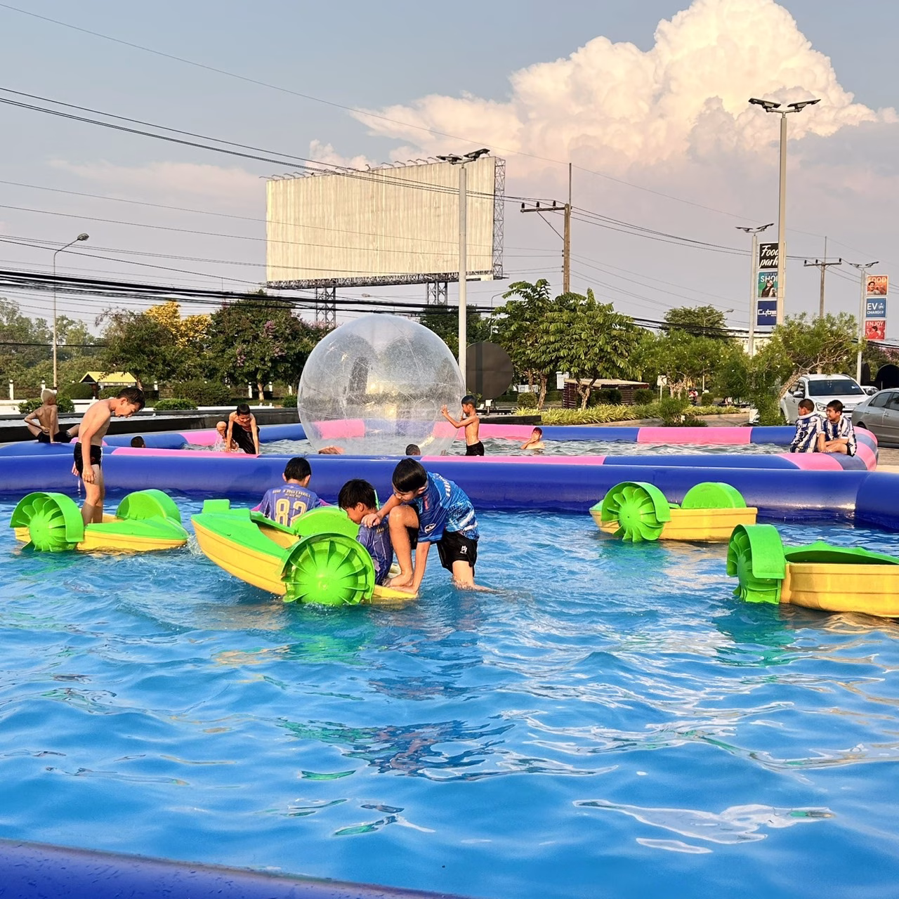 โรบินสันไลฟ์สไตล์ ชวนสนุกคลายร้อน แอคทีฟรับซัมเมอร์ ในงาน “summer Fest – Summer Active” ปล่อยพลังความมันส์กลางสระน้ำ วันที่ 27 มี.ค. 69 – 19 เม.ย. 69 ที่โรบินสันไลฟ์สไตล์