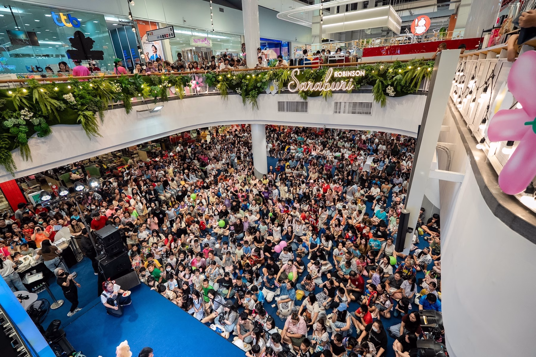 โรบินสันไลฟ์สไตล์ ในเครือเซ็นทรัล รีเทล เผยความสำเร็จปี 68 เดินเครื่องด้วยกลยุทธ์ Lifestyle & Experiential Community เต็มพิกัด ปรับโฉมศูนย์การค้าฯ ดึงร้านค้าใหม่กว่า 200 แบรนด์ พร้อมรุกปี 69