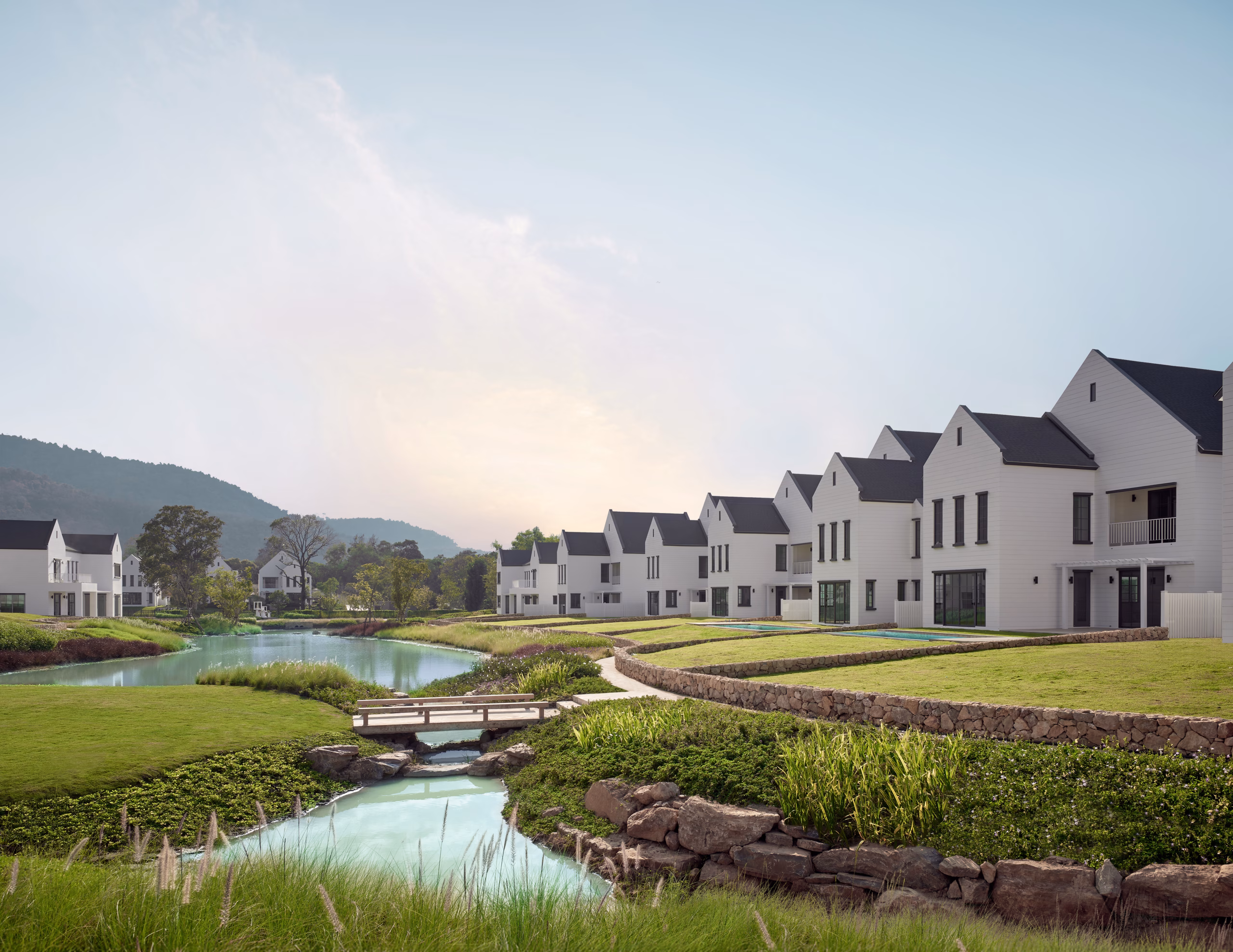 ครั้งแรกกับการเปิดชม Clubhouse ก่อนใครที่ Barnyard เขาใหญ่ ในอ้อมกอดของ Classic American Farmhouse พบกัน 21 22 มี.ค. นี้ พร้อมรับข้อเสนอสูงสุด 3 ล้านบาท*