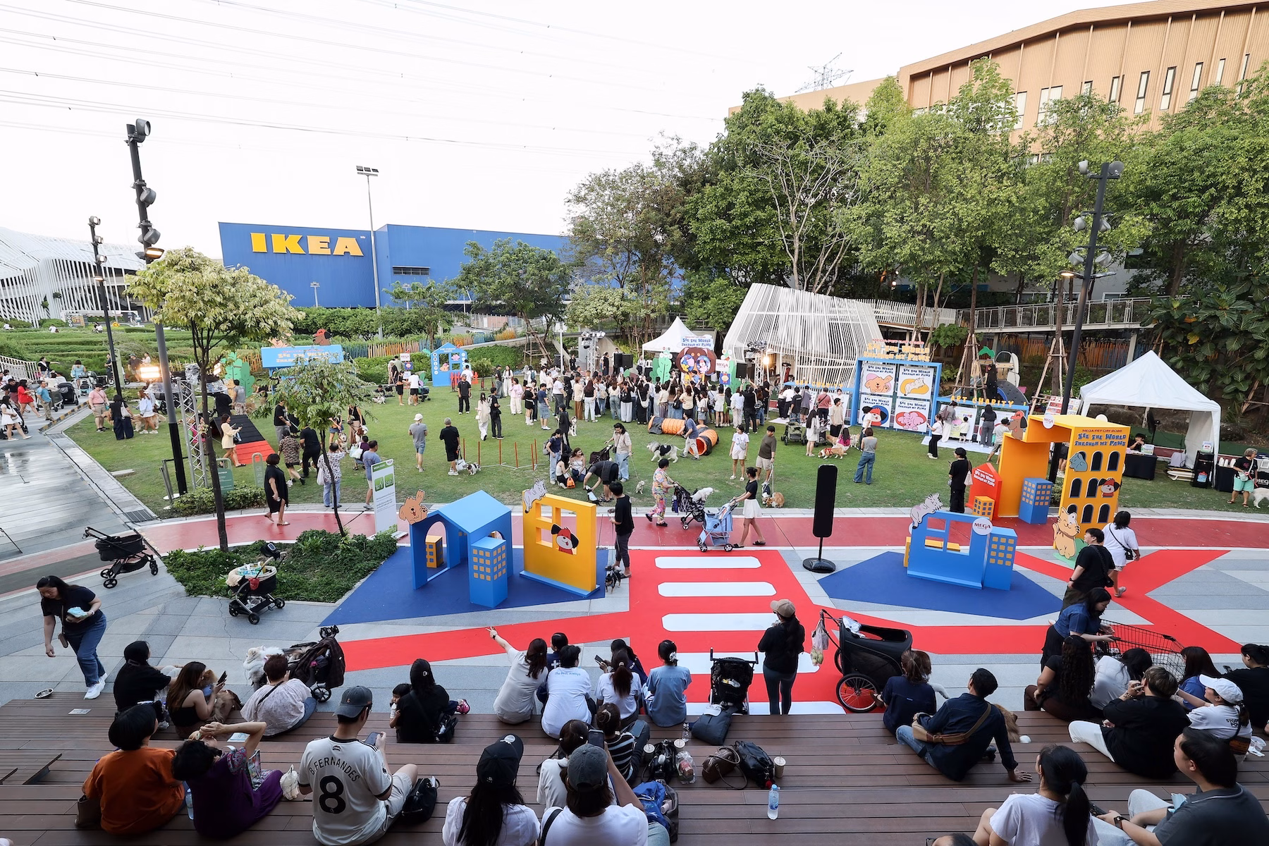 เมกาบางนา สร้างโมเมนต์สุดประทับใจให้เหล่าคนรักสัตว์เลี้ยง ในงาน “mega Pet Day 2026 : See The World Through My Paws”