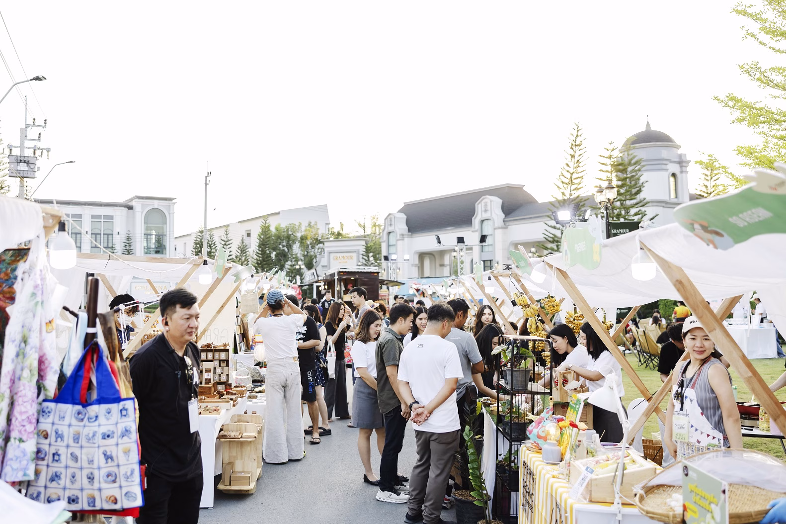 เฟรเซอร์ส พร็อพเพอร์ตี้ ประเทศไทย สร้างคอมมูนิตี้แห่งความสุขที่ยั่งยืน จัดงาน “street Market” ชวนลูกบ้านสัมผัสไลฟ์สไตล์มาร์เก็ตสุดชิค เติมเต็มความสุข เชื่อมต่อทุกเจเนอเรชั่น