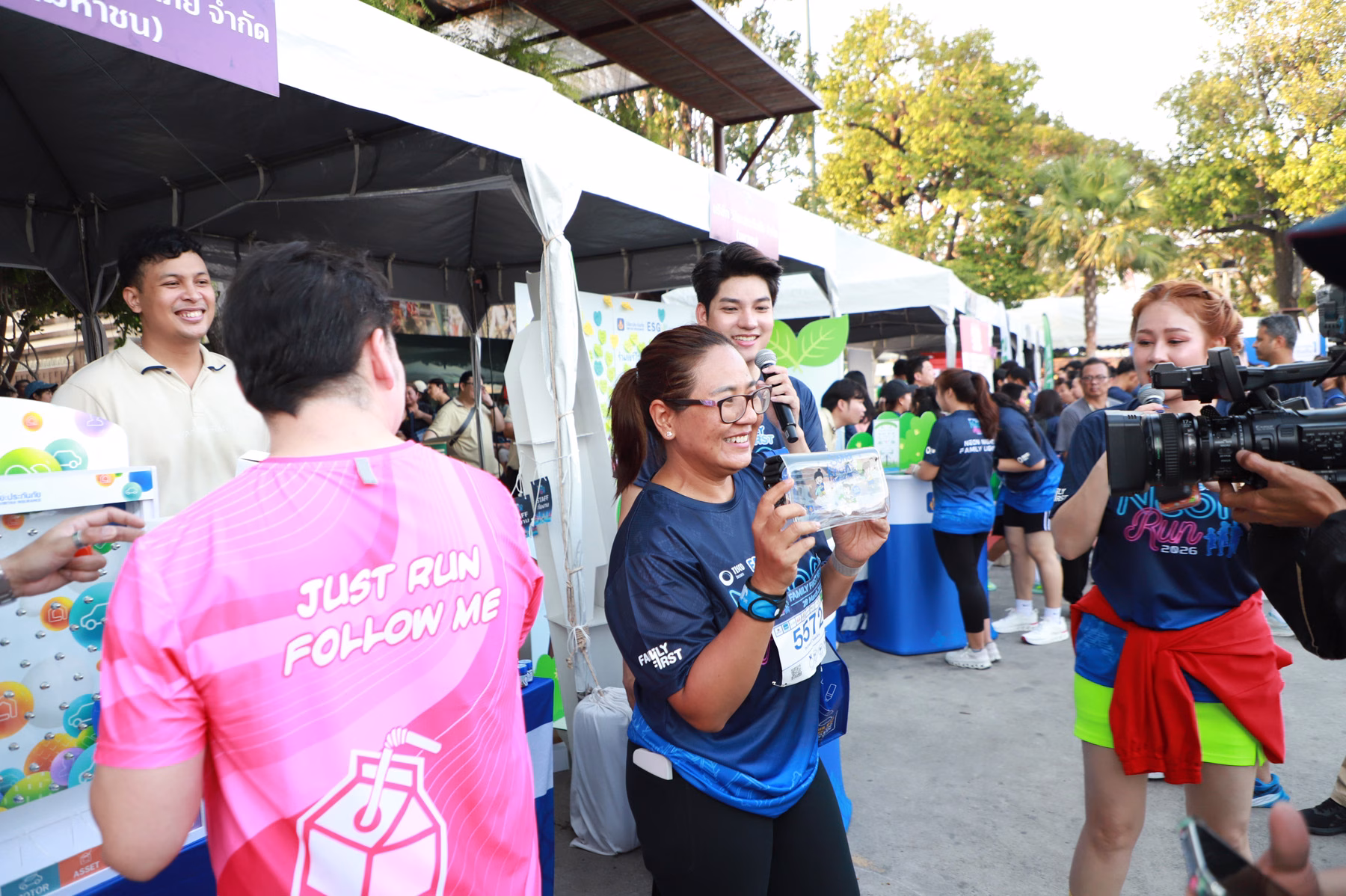 วิริยะประกันภัย จับมือกลุ่มทิสโก้ สนับสนุนงานวิ่งการกุศล “family First Neon Run 2026”